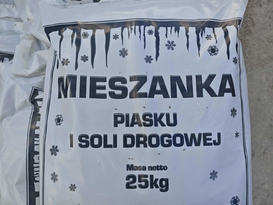 Mieszanka piaskowo-solna w workach 25 kg, 1 tona - 40 worków lub luzem