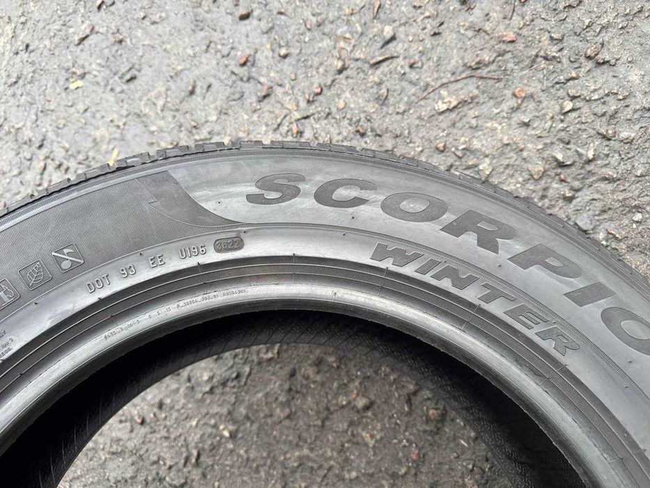 Шини зима 215/65/R17 Pirelli Scorpion Winter 95% 2022рік