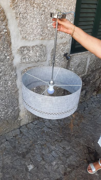 Candeeiros de teto e de mesinha