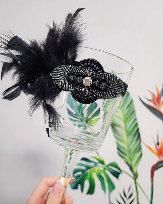 opaska na głowę z piórami w stylu lat 20