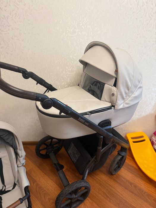 Каляска bass next 2 в 1 в комплекті все є