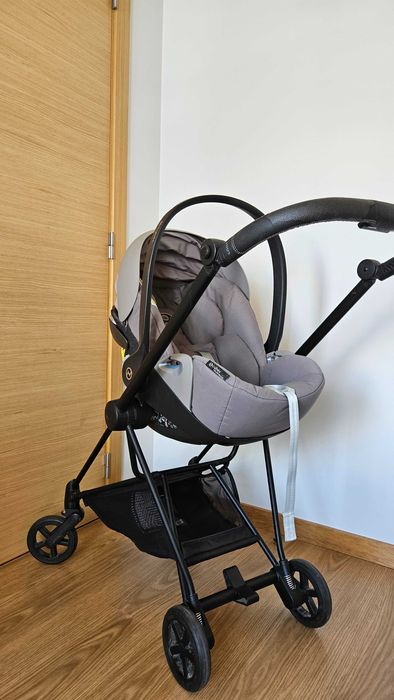 Ovo Cybex Cloud Z i-Size + carrinho + cadeira