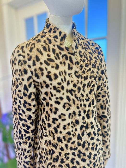 Пальто анималистичний принт Лео