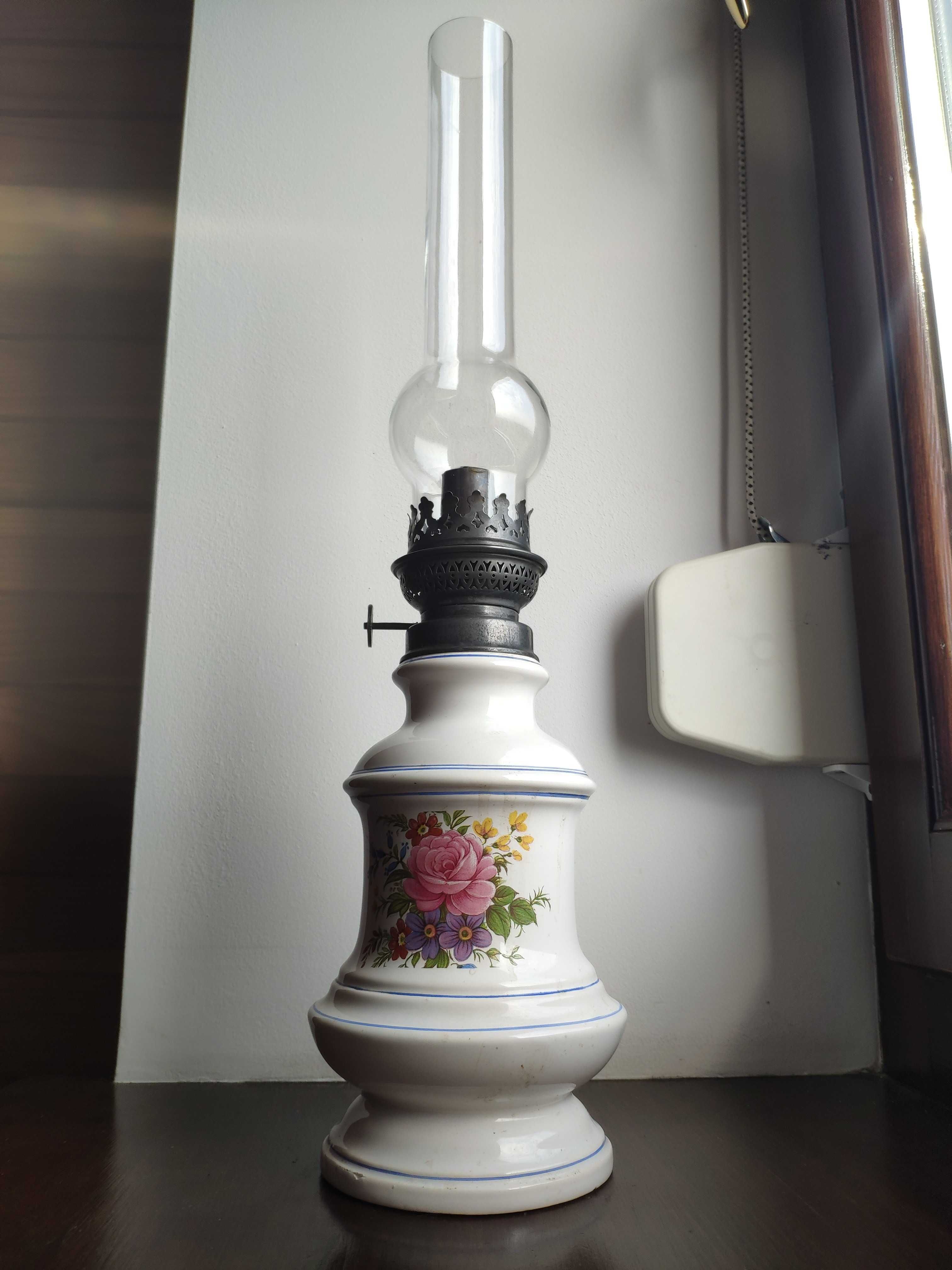 Stara francuska porcelanowa lampa naftowa nr 68