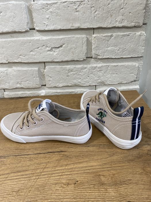 Buty chlopiec dziecko r.26 HM