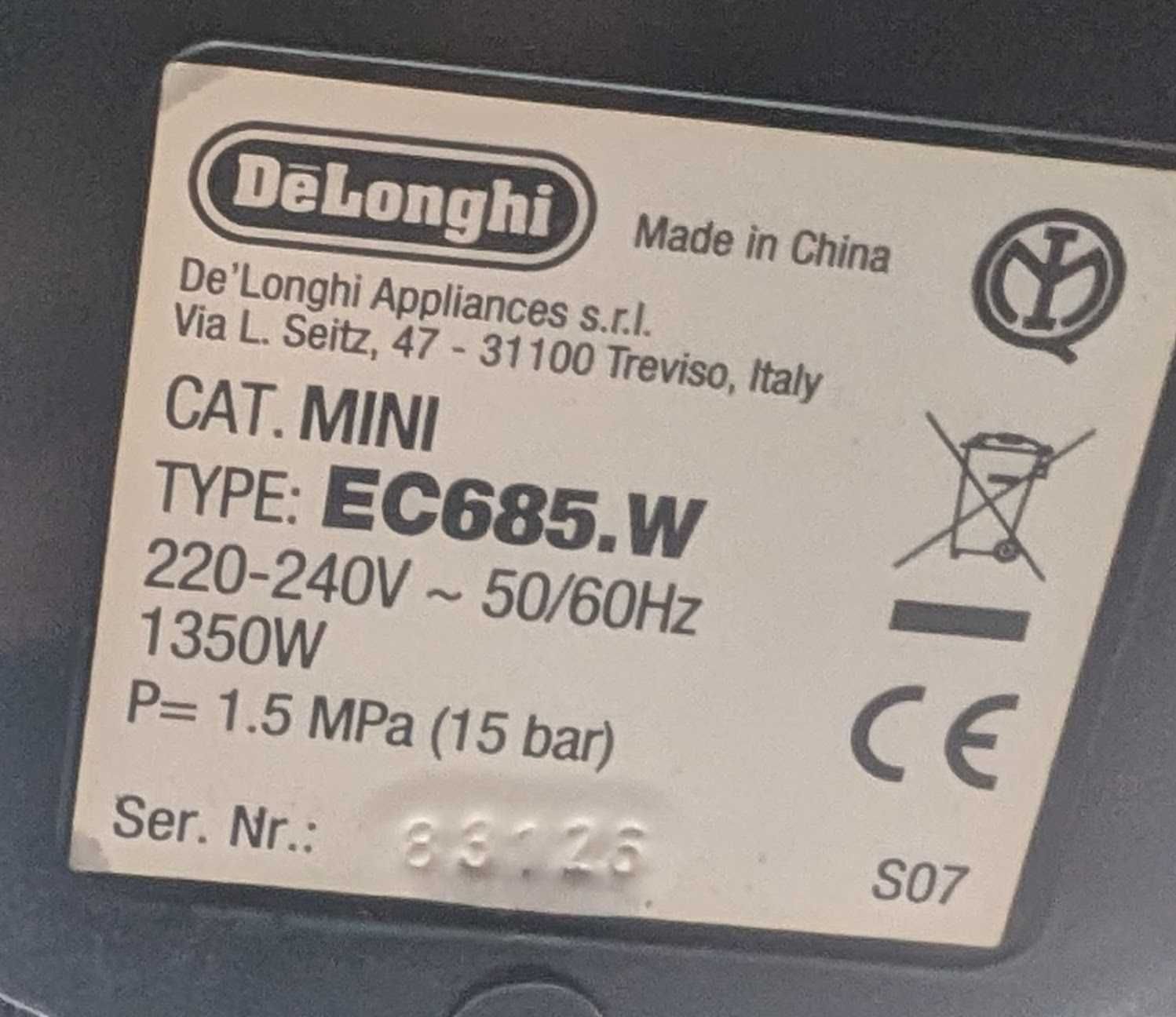 Delonghi Dedica EC685.W + Moinho café KG79