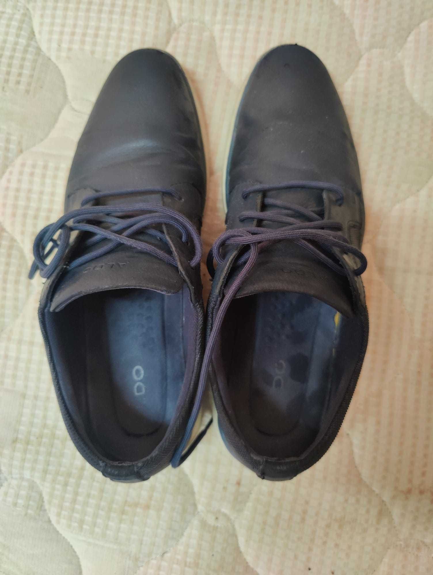 Sapatos Aldo tam. 42 em tecido e pele em excelente estado