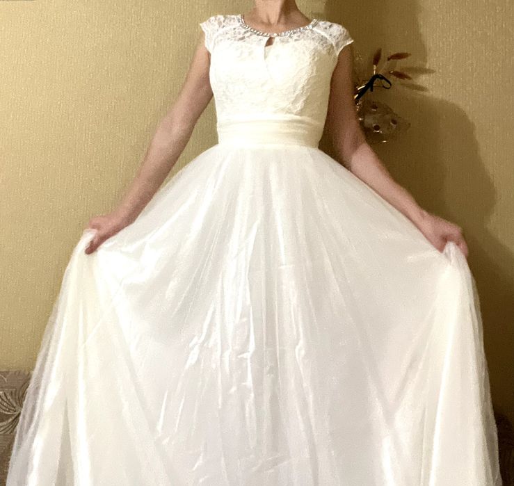 Свадебное платье