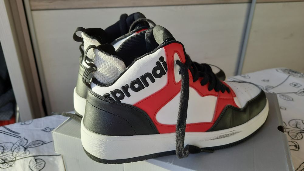 Sprzedam buty sneakersy   Sprandii roz.38