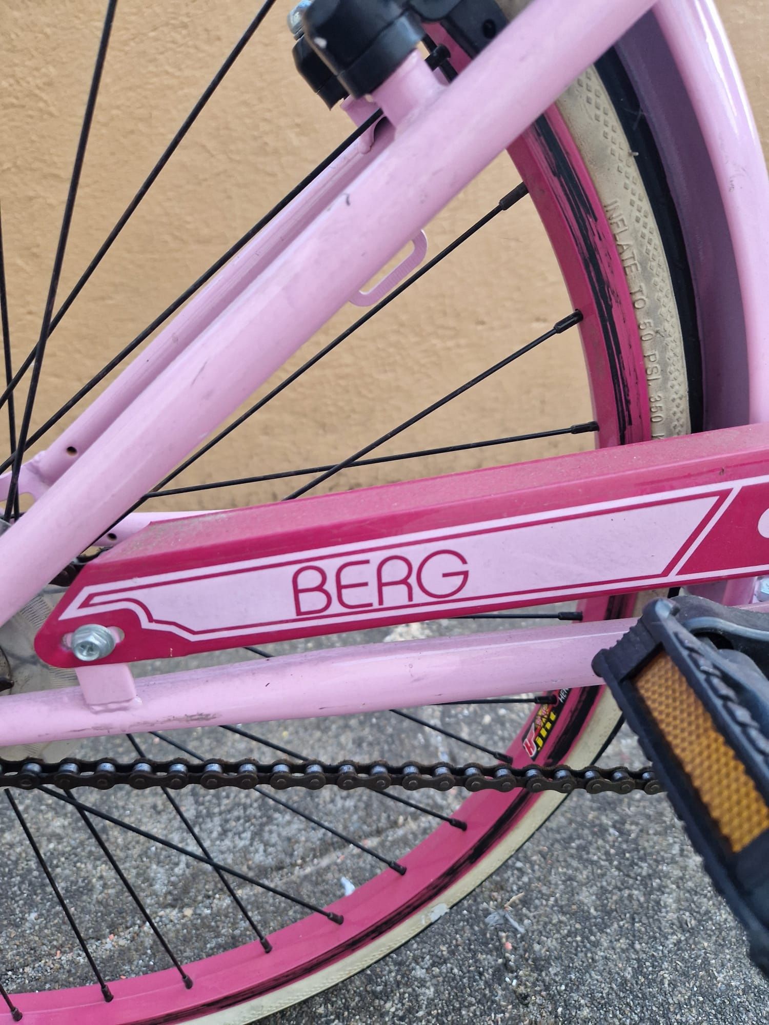Bicicleta Berg menina roda 24