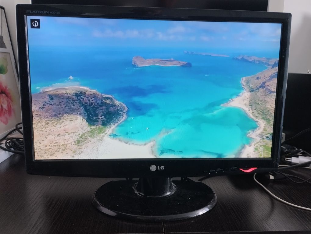 Telewizor Samsung 32.40.55całe monitor 22 Smart TV Andr.YouTube