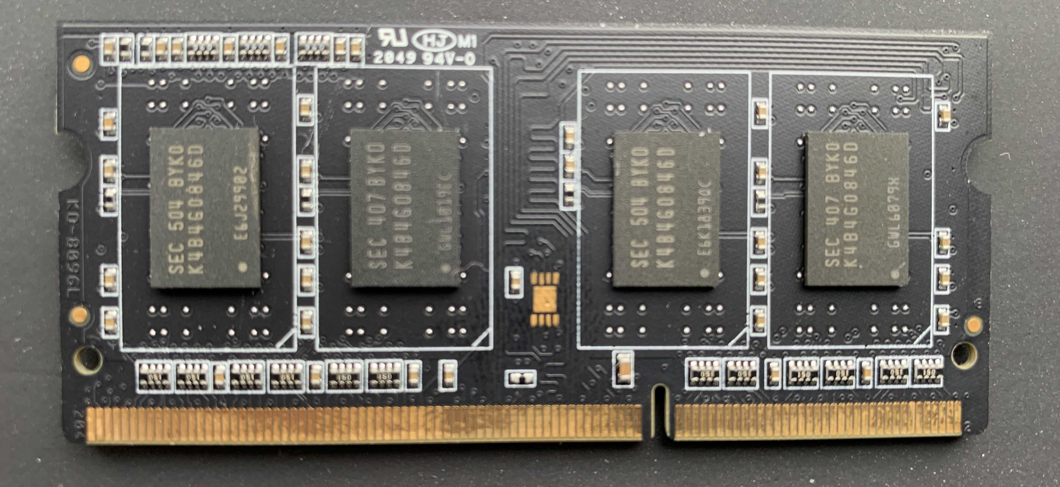 Оперативна пам'ять Samsung 8GB DDR3L 1600 MHz (M471B1G73QH0-YK0)