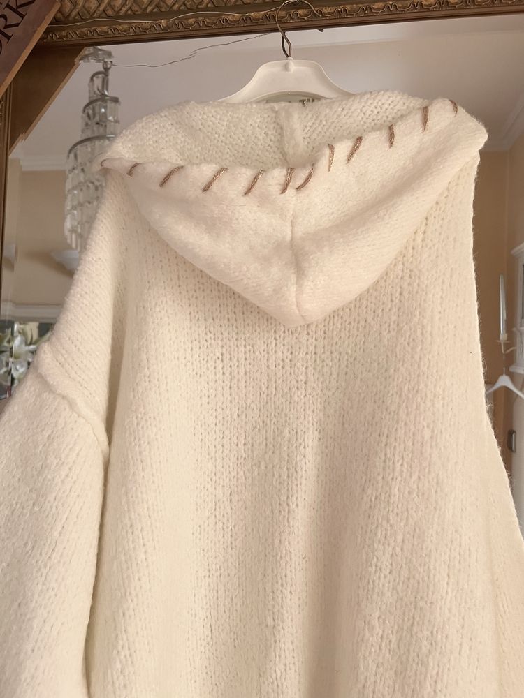 Piękny sweter oversize marki Azara  Made in Italy L-2XL