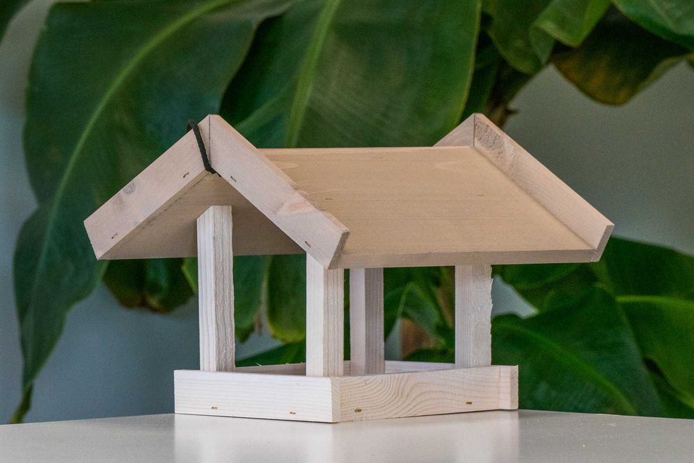 Karmnik Budka Karmniczek Lili