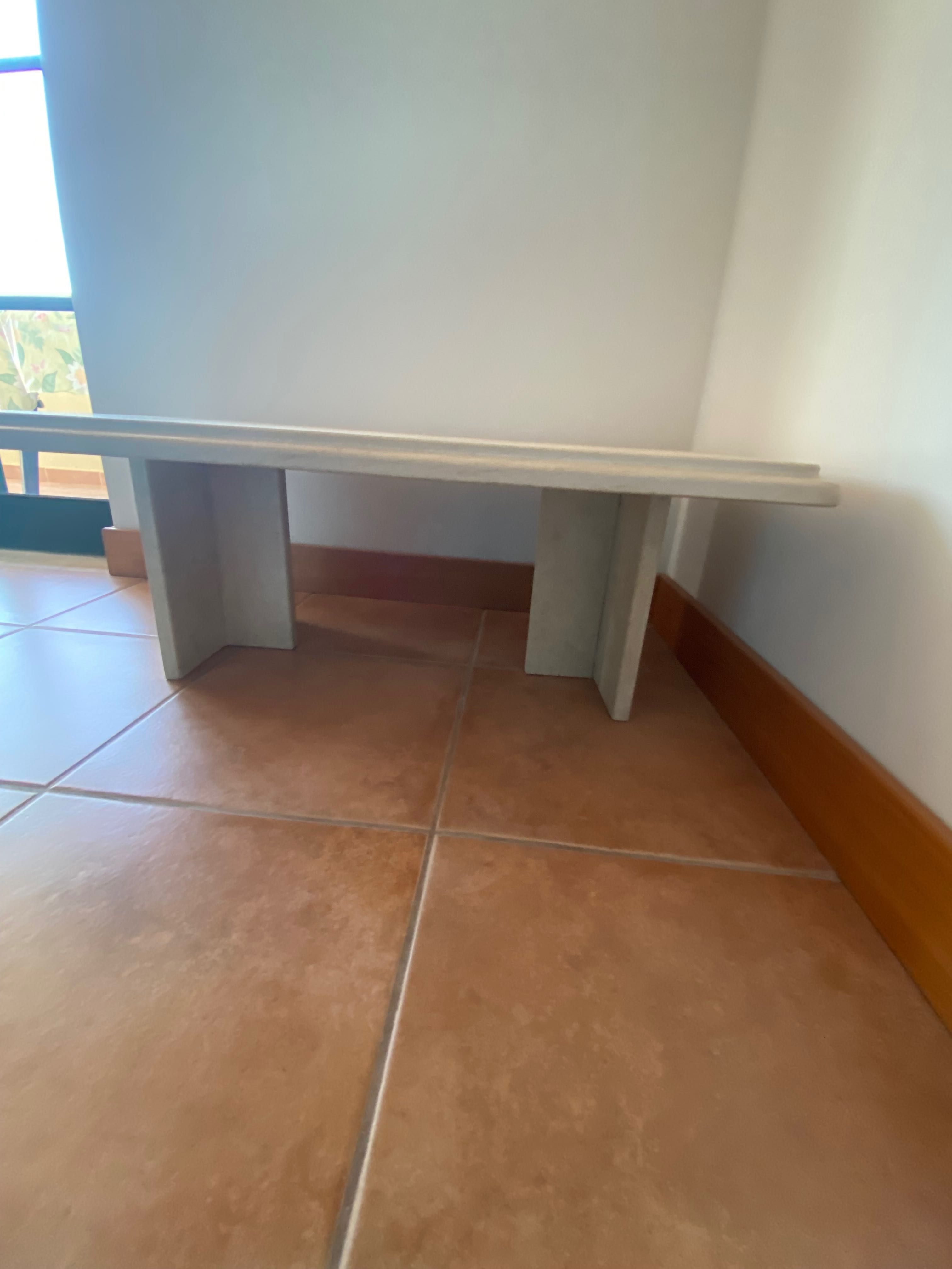 Mesa retangular em mármore