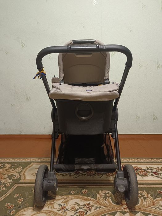 Коляска-люлька і сидяча Chicco