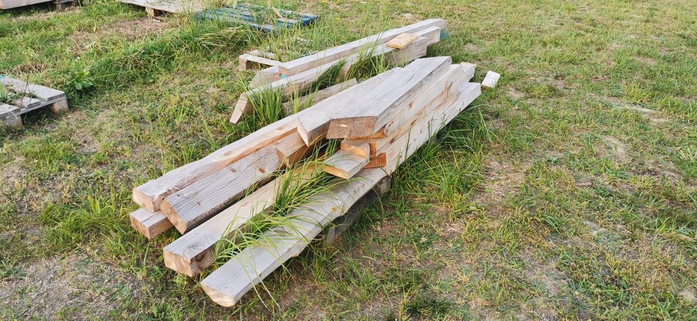 Więźba dachowa, krokwie, drewno budowlane, konstrukcyjne