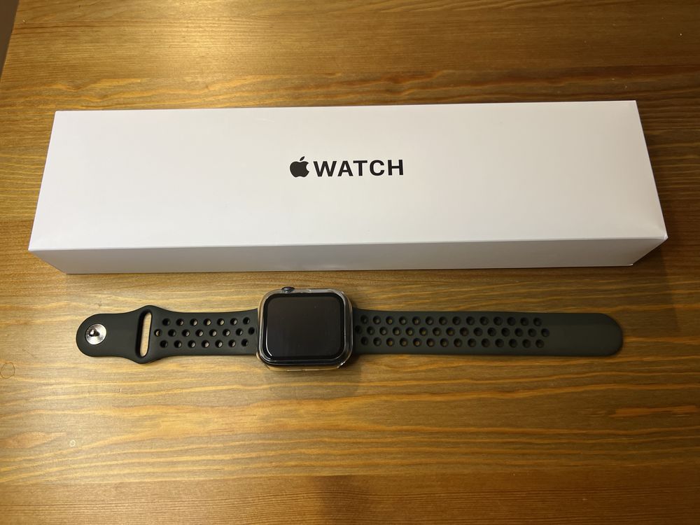 Apple Watch SE 44 mm