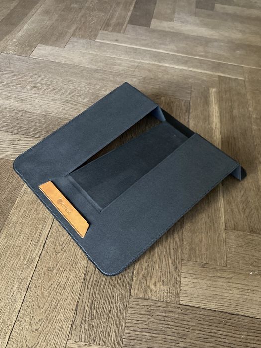 Stojak pod lapotopa / macbooka - COTEetCL invisible stand