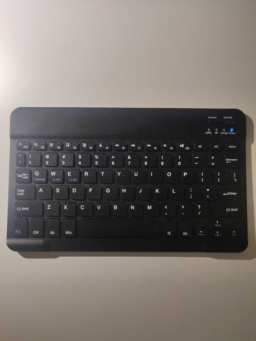Tablet Lenovo M10 + skórzane etui z klawiaturą magnetyczną bluetooth