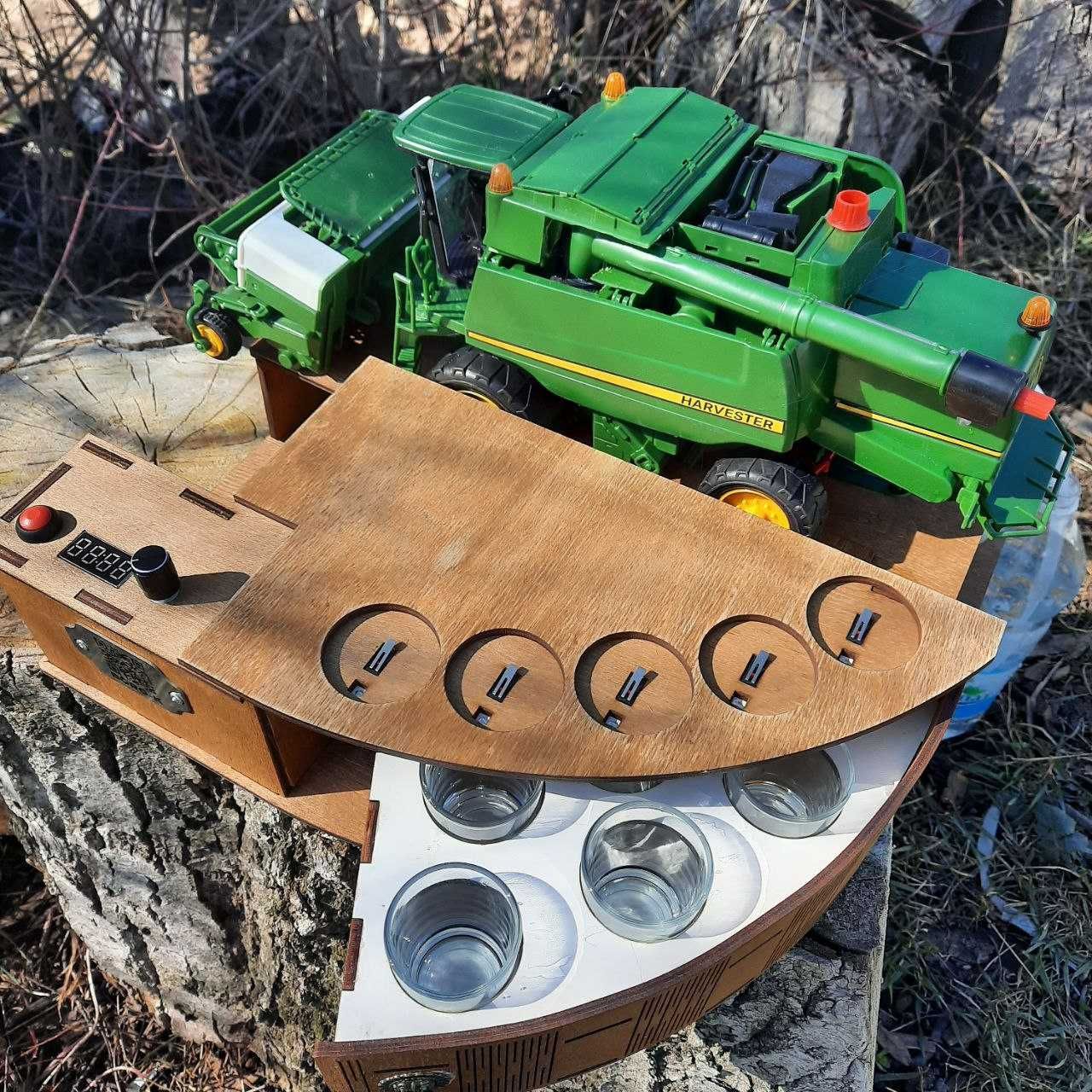 Комбайнер John Deere на 5 чарок. Оригінальний чоловічий подарунок