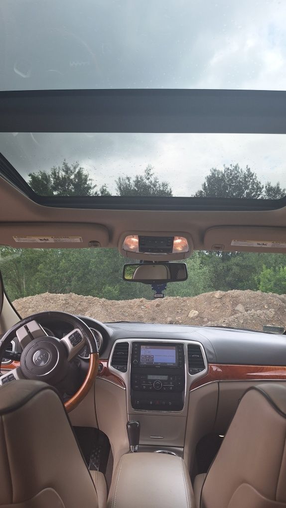 Jeep Grand Cherokee Wk2 Overland 3,6 bogata wersja,panorama,hak