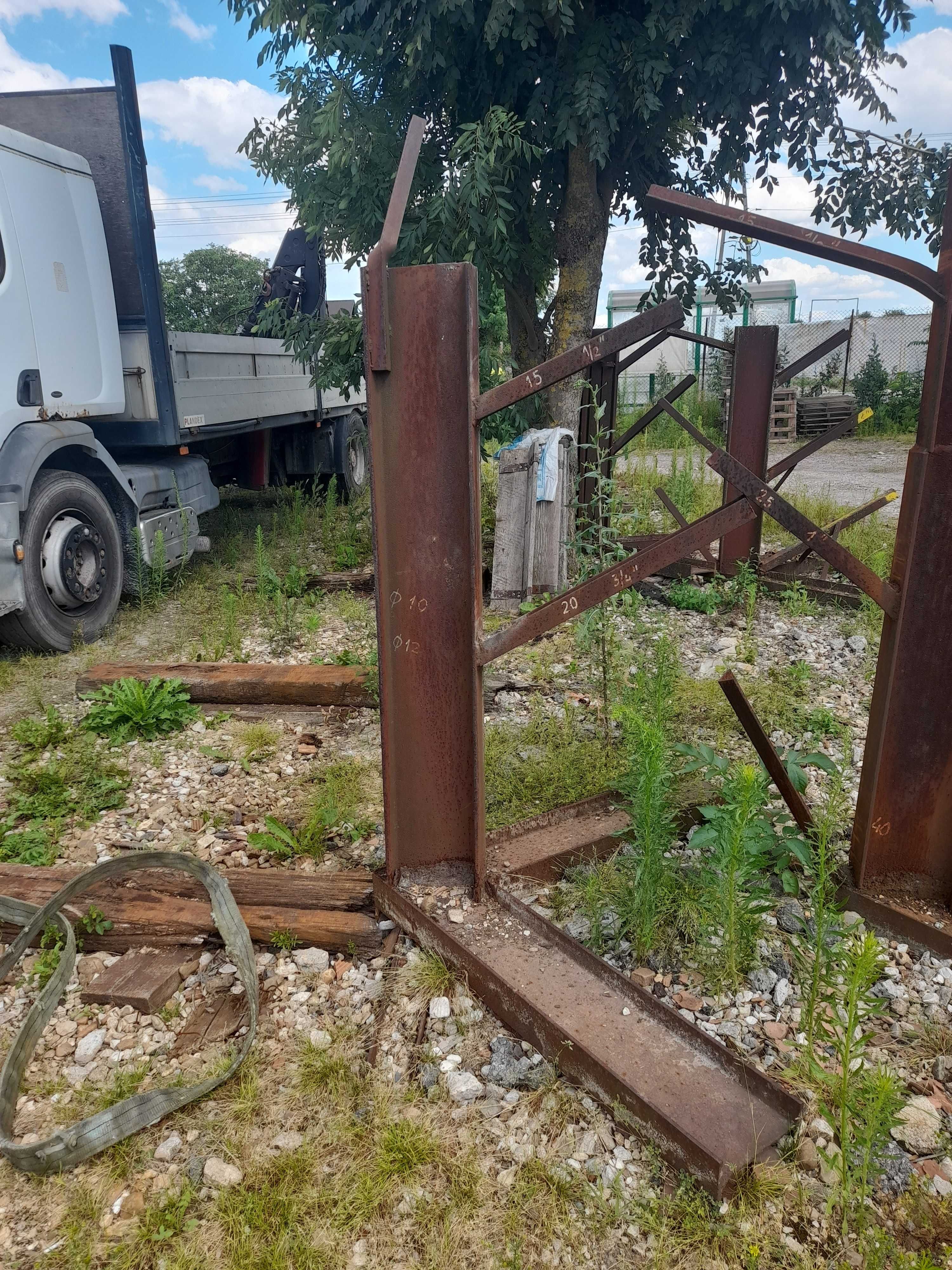 Stojaki na metale budowlane 4 szt