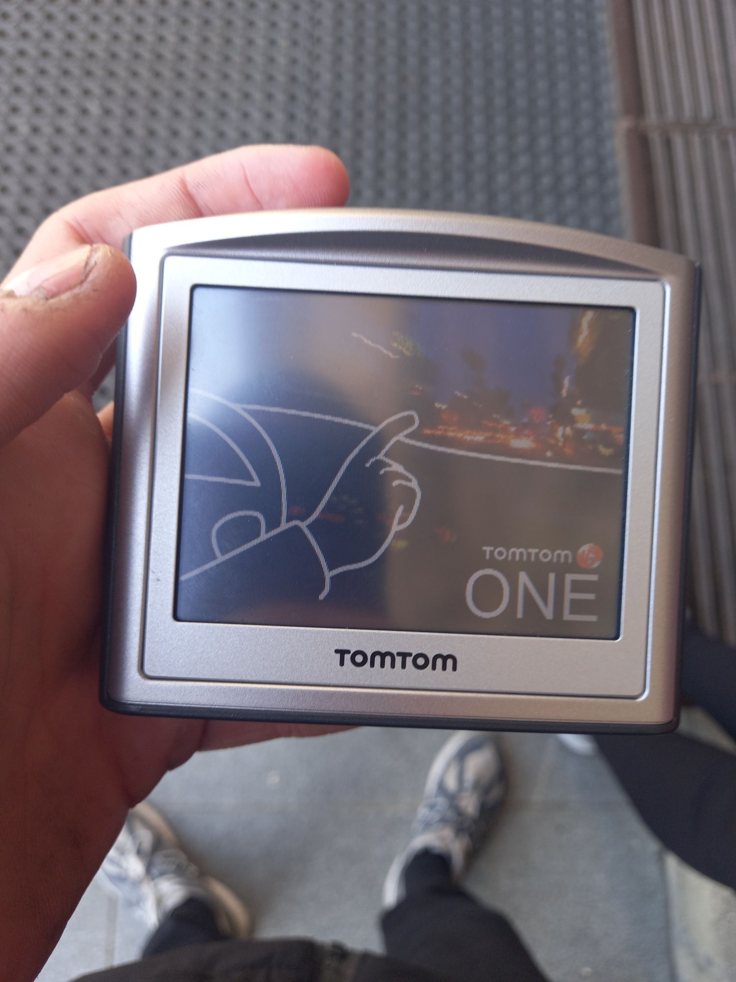 Tomtom навігатор для машини