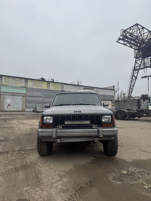 Jeep Cherokee XJ 4.0 автомат украинский джип чероки