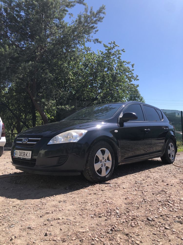Продам KІА СЕЕD 1.6 CRDI