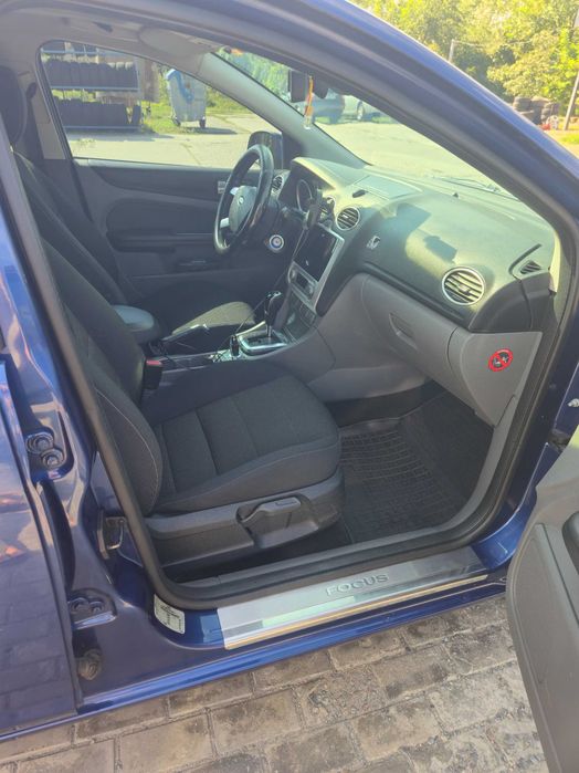 Ford Focus 2009 2 рестайлинг 2.0 дизель автомат