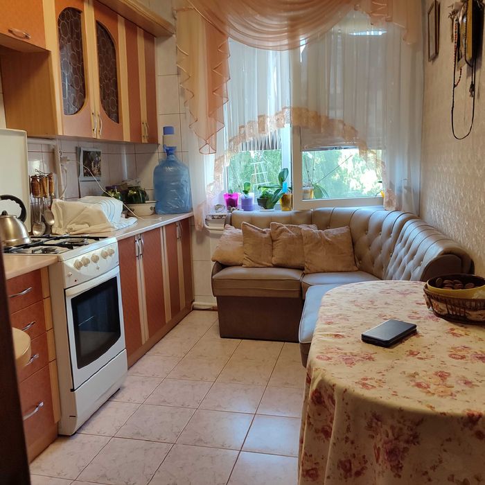 Оренда окремоі кімнати для дівчини (жінки) по вул. Шевченко,