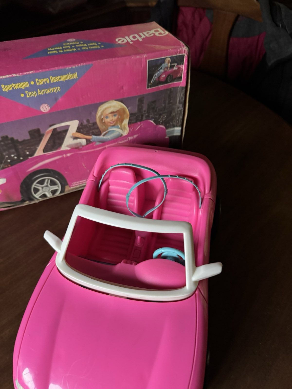 Carro descapotável Barbie