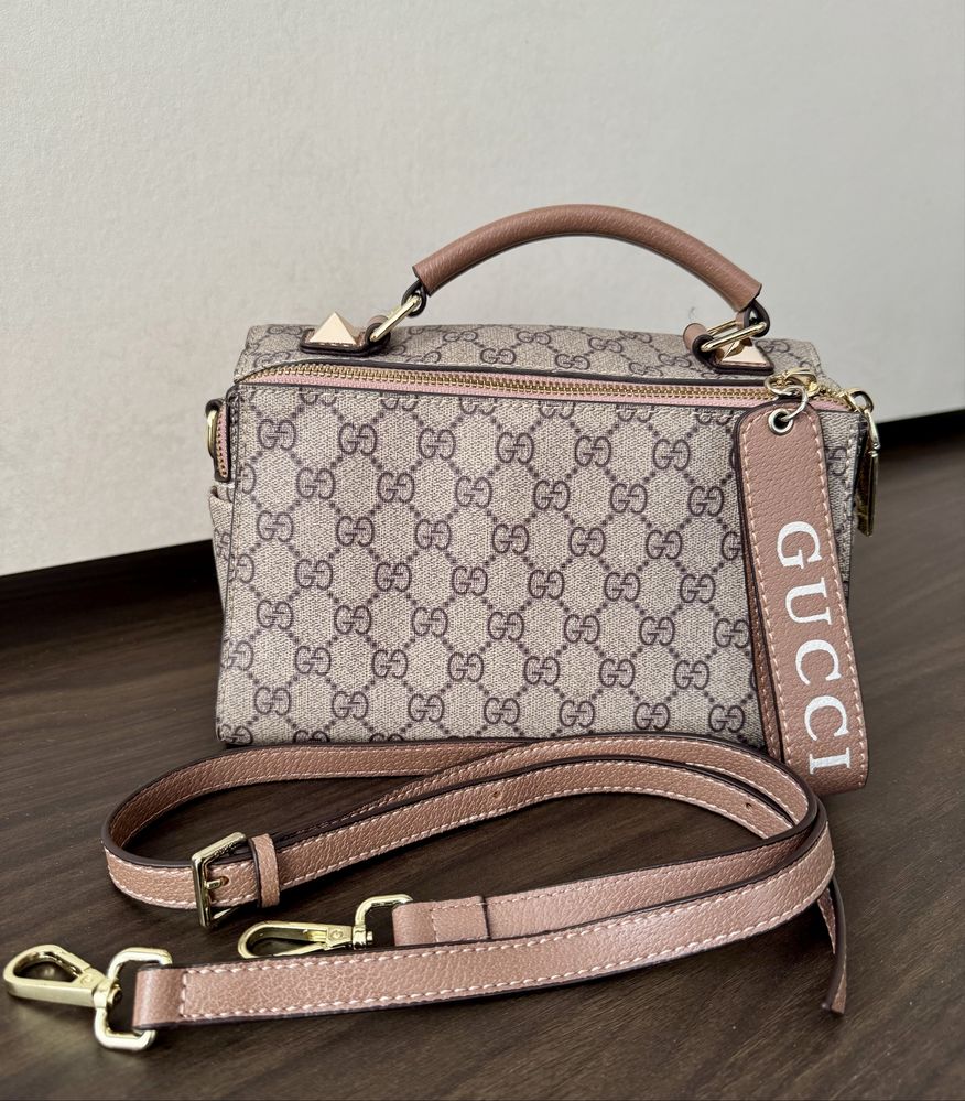 Сумка Gucci с ремешком