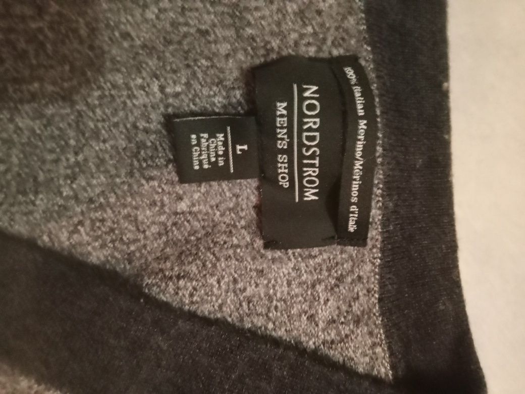 Zapinany sweter firmy NordStrom