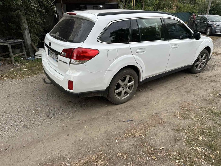 Subaru Outback 2011, 2.5л газ/бенз