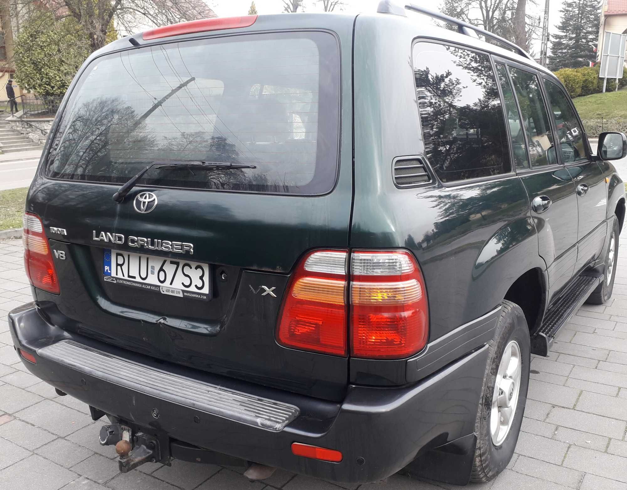 Toyota Land-Cruiser J100 4.7+LPG