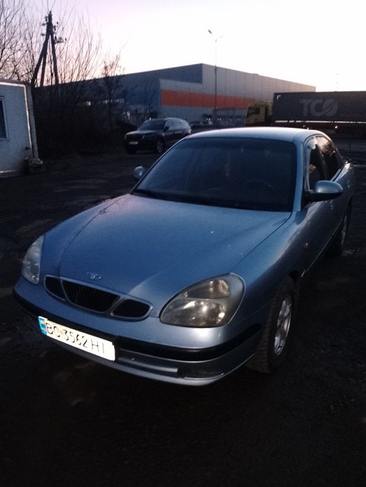 Продам нубіру 2003 року 2.0 бенз