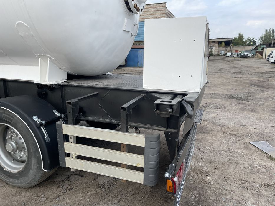 Газовоз щойно пригнаний та реставрований