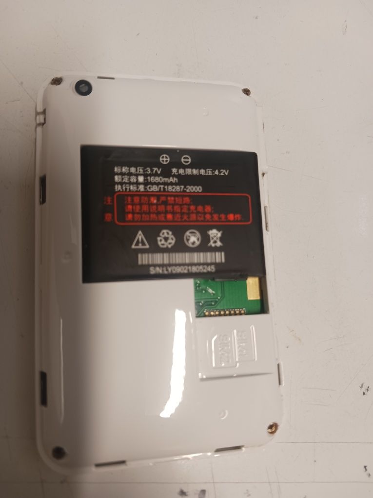 IPHONE      16GB