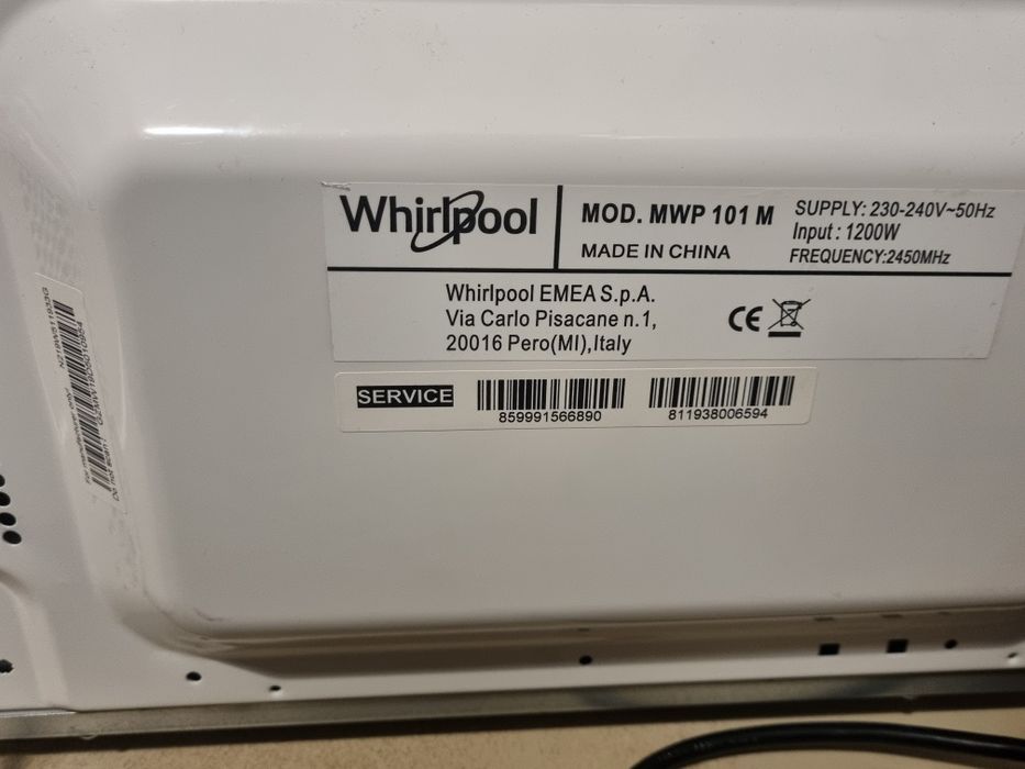 Zadbana mikrofalówka whirpool