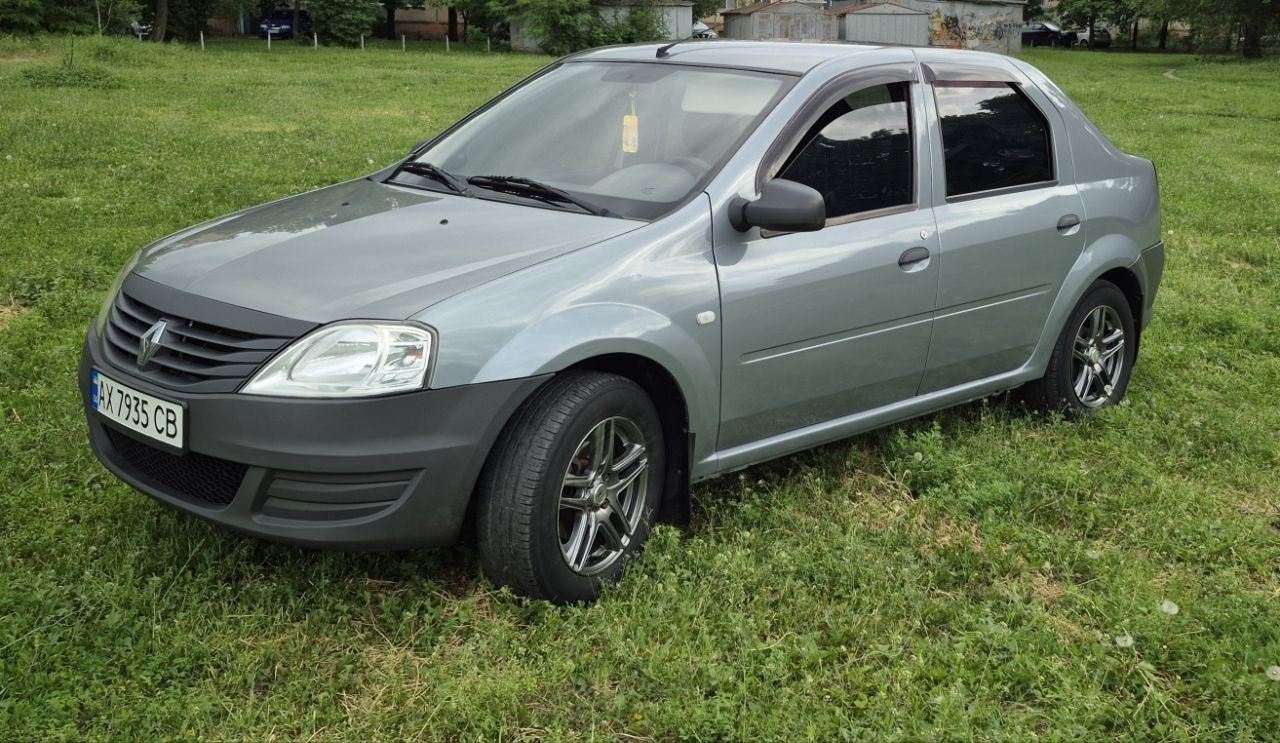Продам Renault LoGan в добротном состоянии Ресталинг.