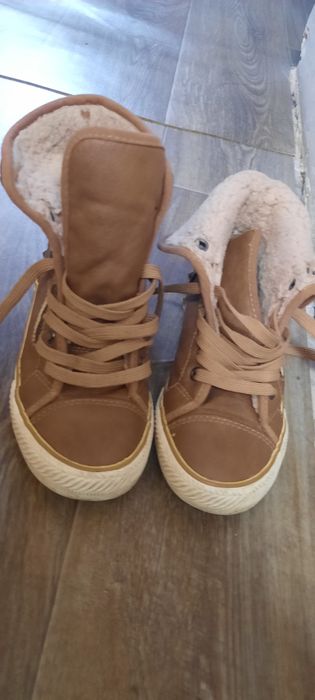 Утеплені осінні кеди