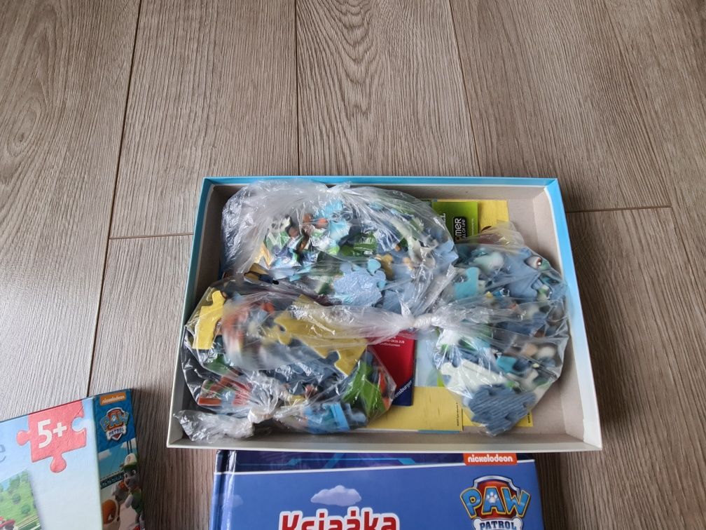 Puzzle Psi Patrol 3x49szt oraz książka z puzzlami