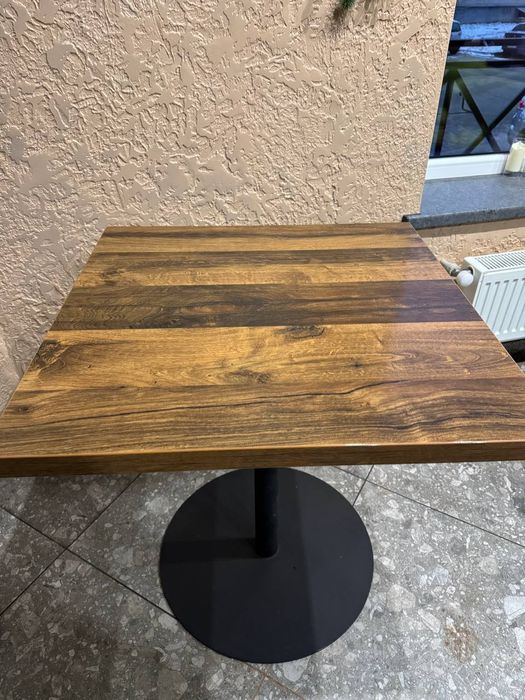 Стіл для кухні, кафе чи у заклад харчування