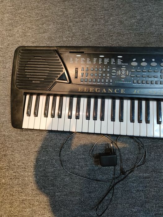 Продам! Сінтезатор