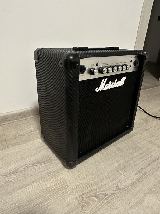 Комбоусилитель Marshall MG15CFR