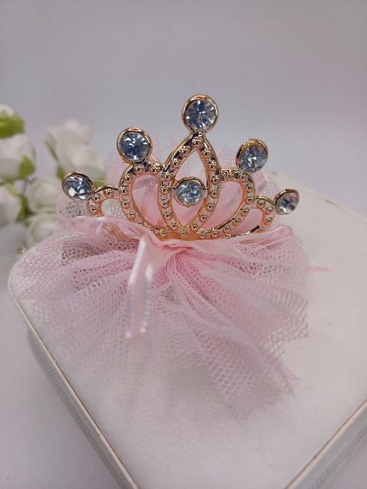 Spinka do włosów z koroną różowa z tiulem