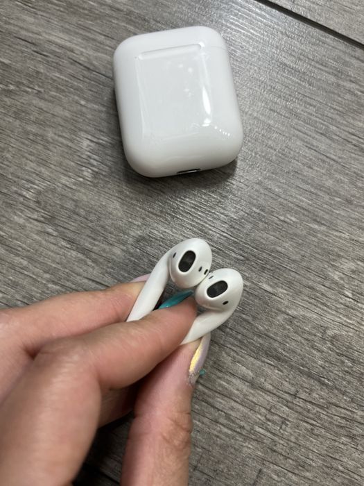 Airpods 2 (без бездоротовоі зарядки)