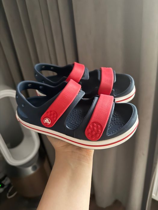 Sandały Crocs granatowe C12